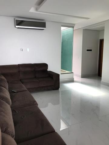 Lindissima! 3 Suítes, piscina e churrasqueira na melhor rua da Vicente Pires! - Foto 3