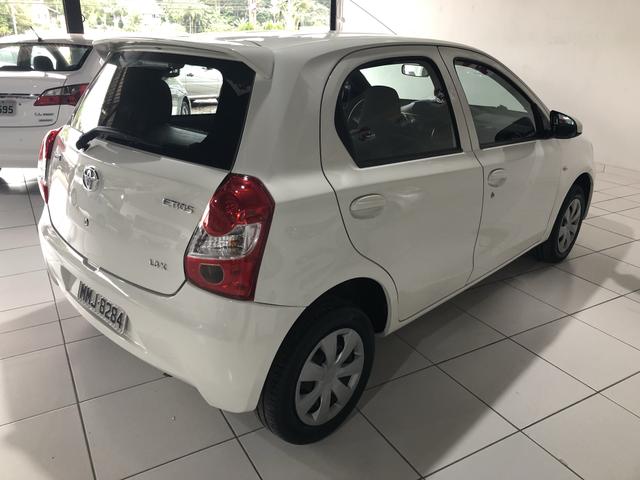 Etios hatch 2014 1.3 X repasse - Foto 4
