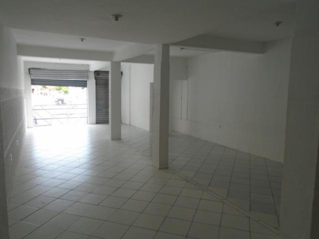 Loja com Área de 150 m² e 2 Garagens para Aluguel no Caminho de Areia (566945) - Foto 8