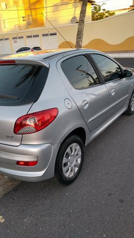 Peugeot 207 - Foto 2