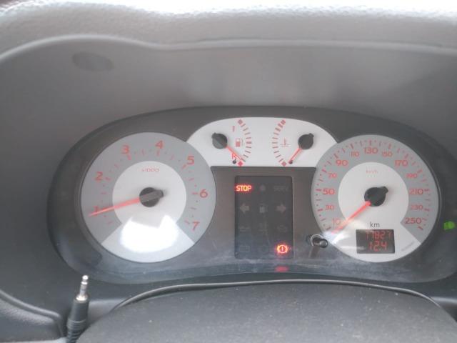 Clio 2001