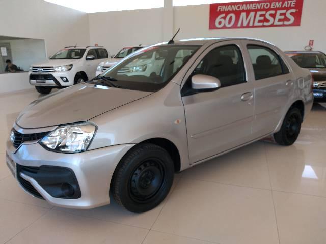 TOYOTA ETIOS SD X AUT. 2017/2018 - Foto 2