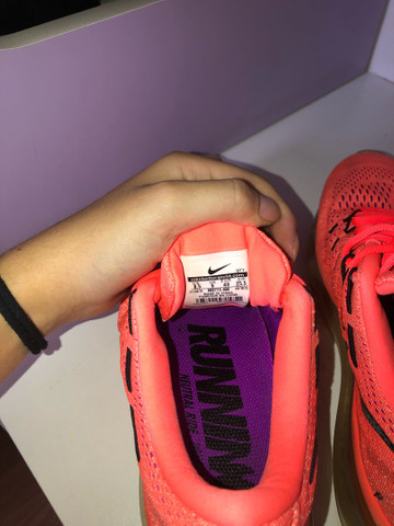 air max laranja fluorescente