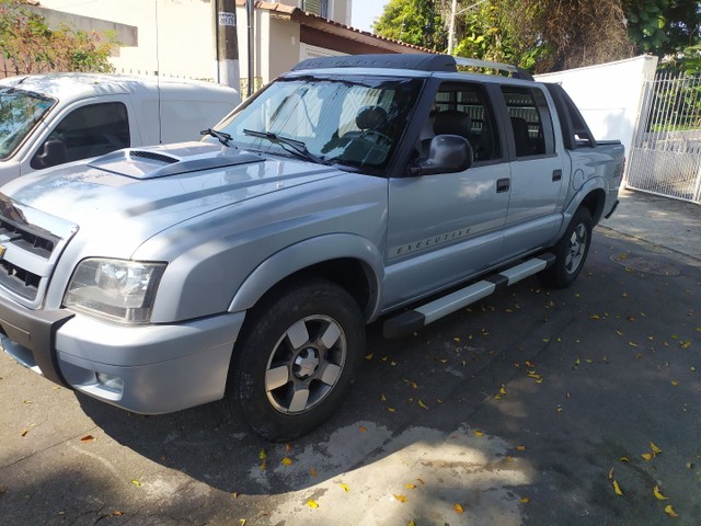 S10 EXECUTIVE 2009/2010 FLEX COMPLETA ÚNICO DONO COM 38 MIL KM.