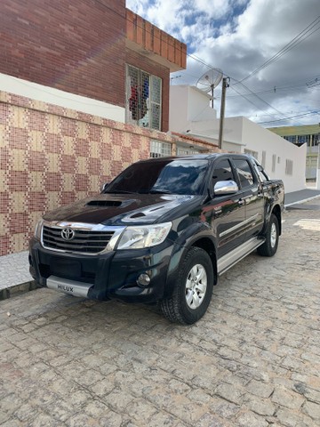 TOYOTA HILUX SRV / KM: 69.000 / ANO: 2012