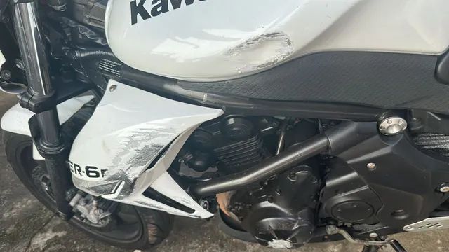 Vende-se Kawasaki Er6N 