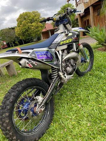 Motocicleta Cross MXF 250cc-TS 2T Branca 200M2T