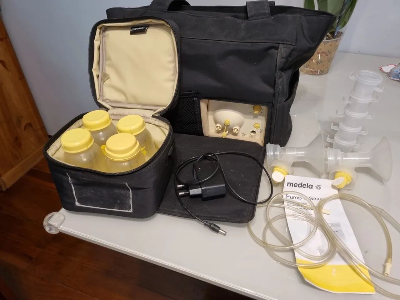 Kit Mamadeira Medela Duplo - Extrator de Leite Materno Elétrico - Foto 2