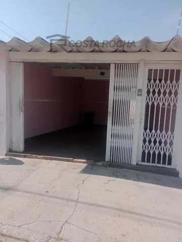 Casa com 2 dormitórios para alugar, 200 m² por R$ 2.800,00/mês - Jardim Bandeirantes - Sal