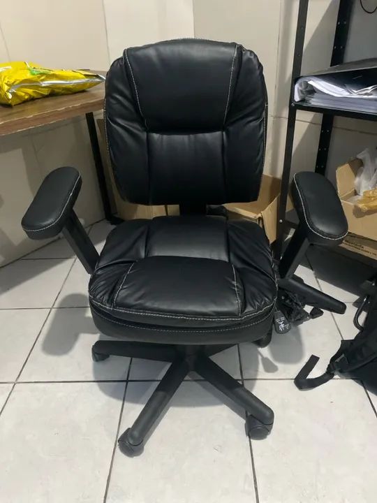 Cadeira Executiva Korpex Preta premium seminova - Foto 6