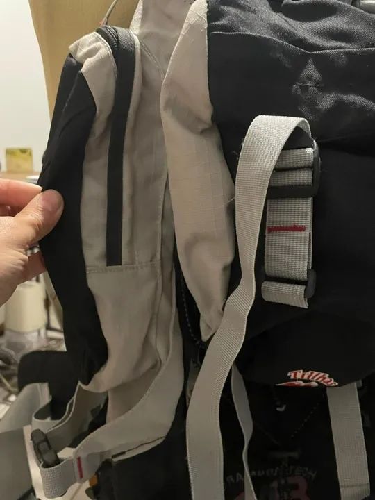 Mochila Crampon Tech - 48 L - Com Capa de Chuva - Foto 2