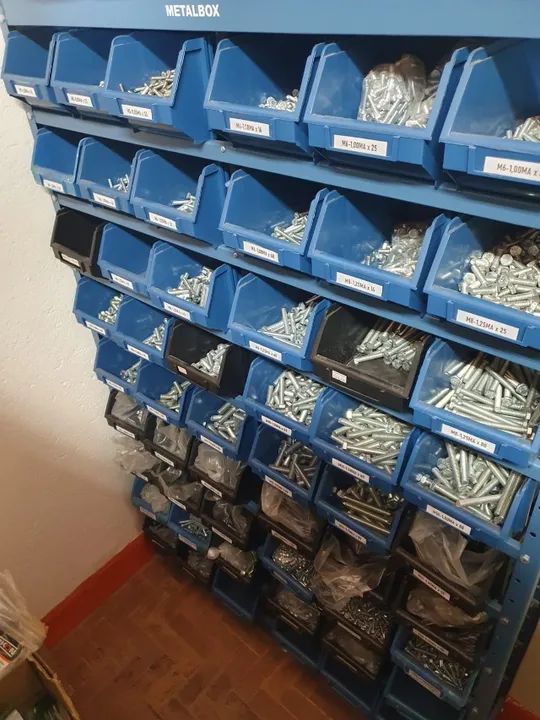 Lotes de Parafusos com Estante Gaveteiro - Preço/Kg - Leia o anúncio - Foto 2