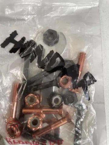 Parafuso hondar e chave creme skate - Foto 3