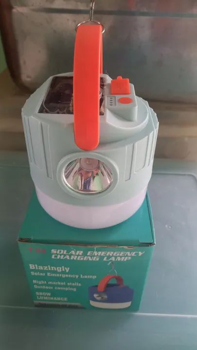 Lanterna recarregável portátil 