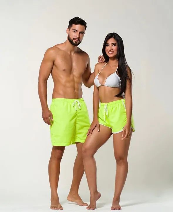 Conjunto de sunga e biquíni neon para casal