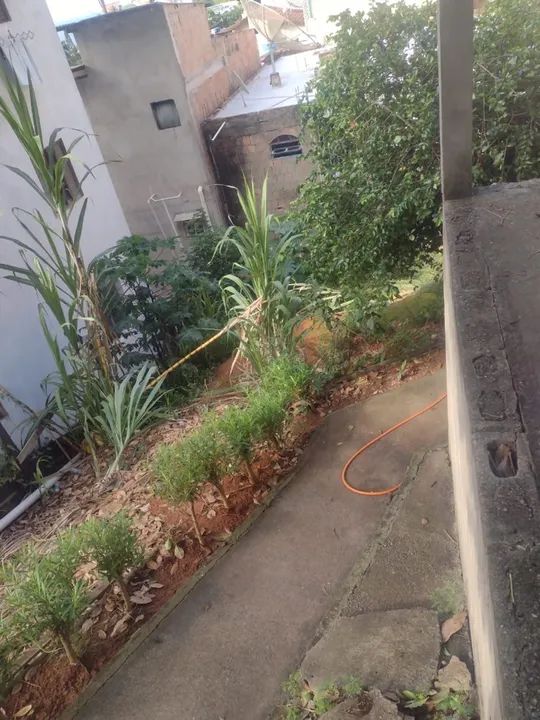 Terreno + Kitnet a venda em Iriri