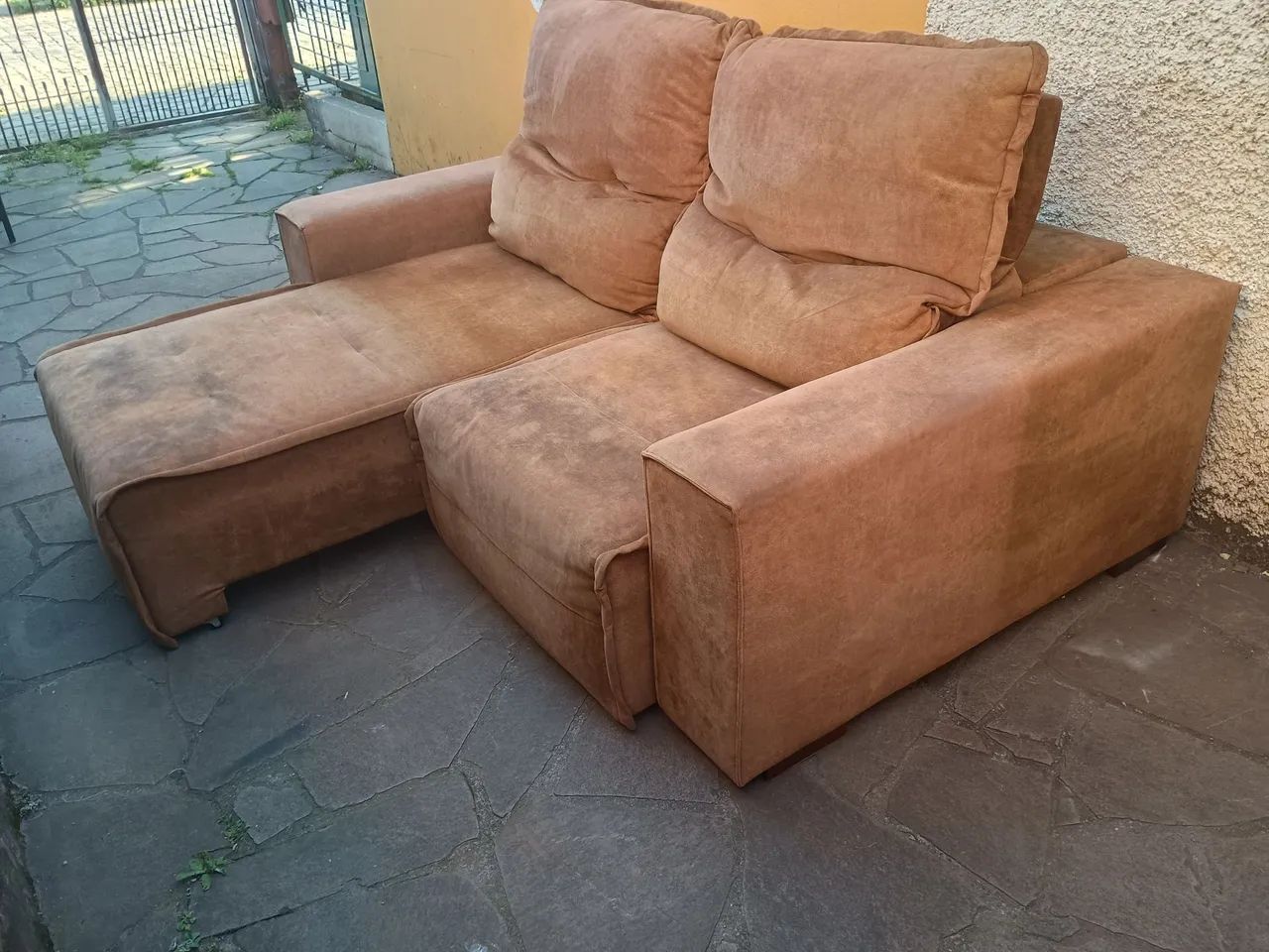 Retractable and Reclining Sofa!64520803193217122