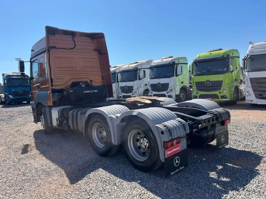 MB Axor 2544S ano 21/22, Pneus novos, Suspensão de Mola E Kit Hidráulico - Foto 5