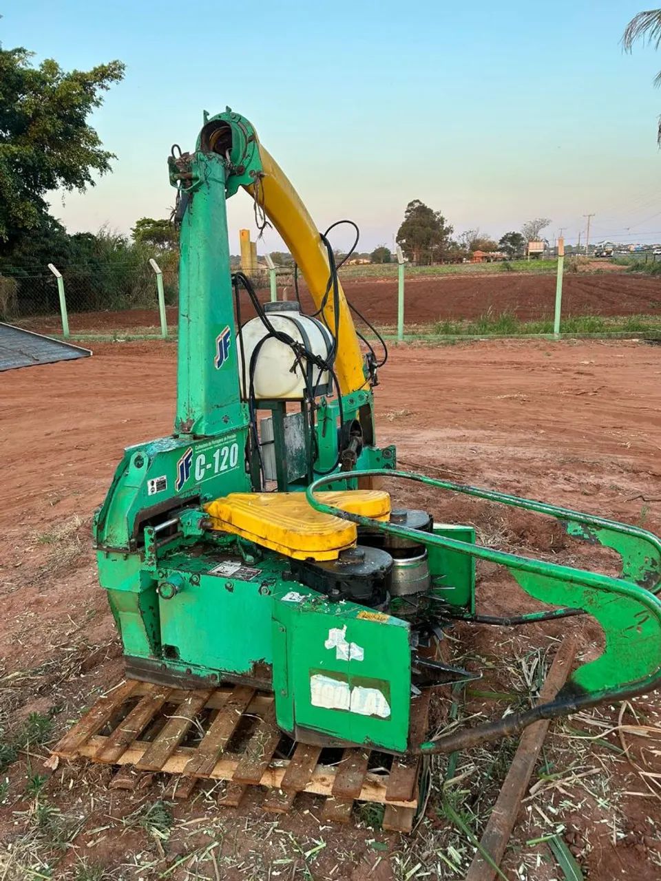 Ensiladeira JF C120 Área total 2019 C/ Inoculante - Tratores e máquinas  agrícolas - Setor Castelo Branco, Goiânia 1433697125 | OLX