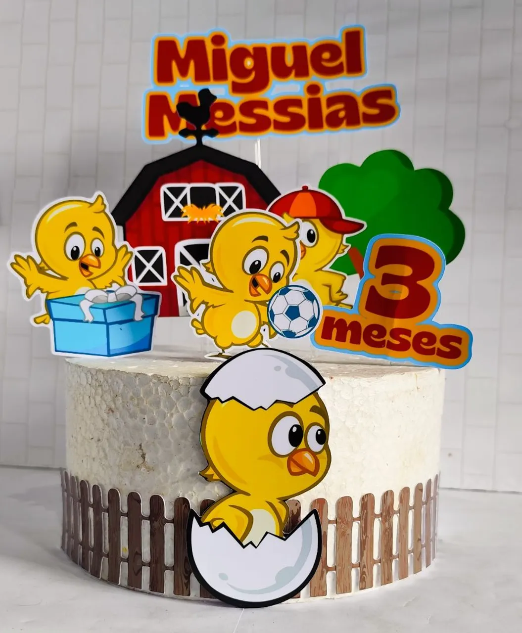 Enfeites para bolo de aniversário