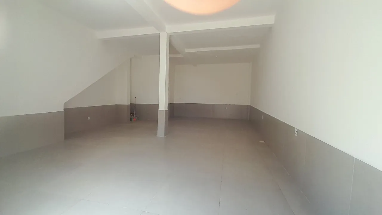 Alugo Lojão Comercial 59 m²