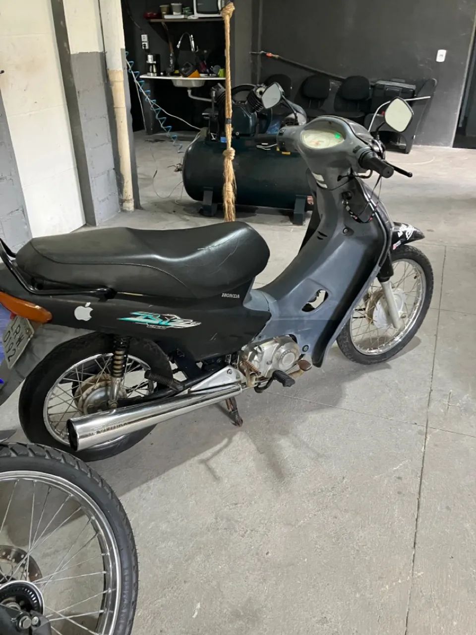 Honda Biz 100 Preta (2002) - Foto 3