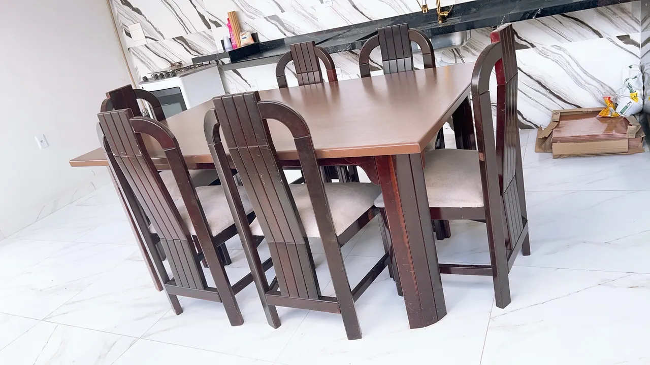 Mesa de Jantar em Madeira Maciça com 6 Cadeiras