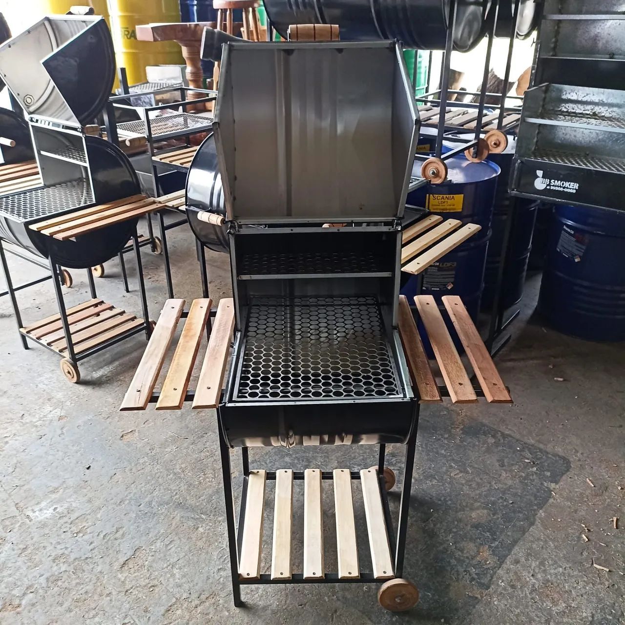 Churrasqueira de meio tambor: prepara o churrasco deliciosos com estilo! - Foto 5