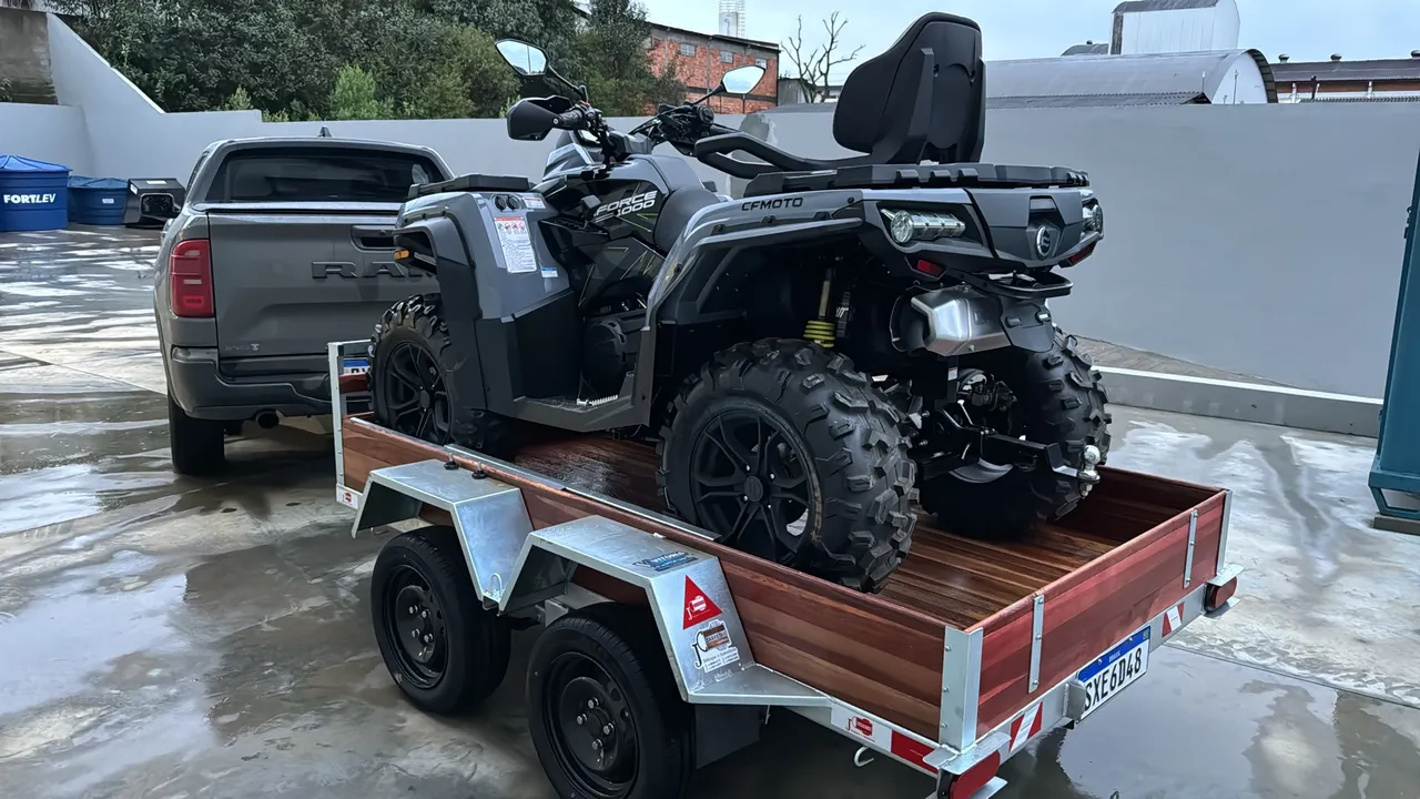 Quadriciclo 1000cc (apenas 20hrs uso) zero