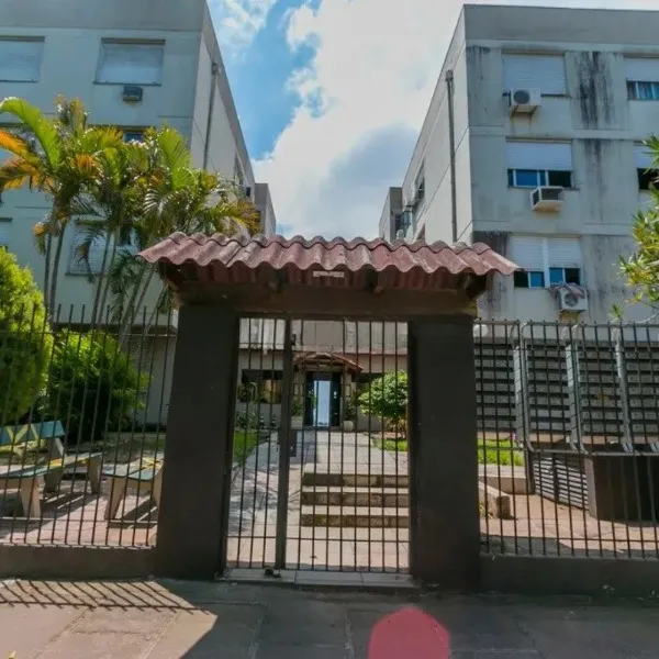 APARTAMENTO 2 DORMITÓRIOS NA TRISTEZA, COM LIVING AMPLIADO, COZINHA AMERICANA E VAGA COBER