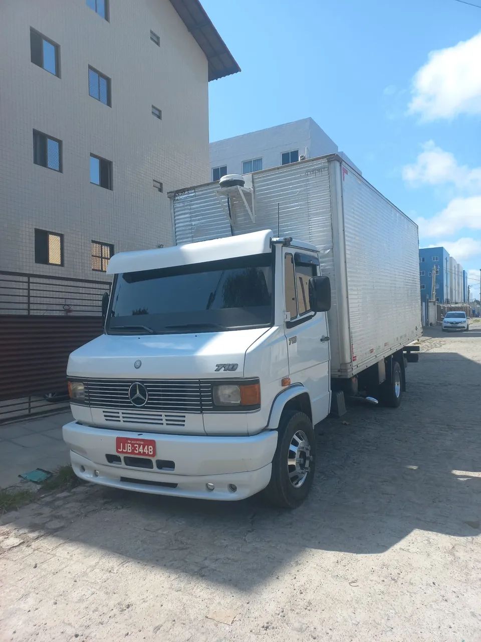 Mercedes 710 2004 baú 6 metros e ar condicionado extra - Foto 3