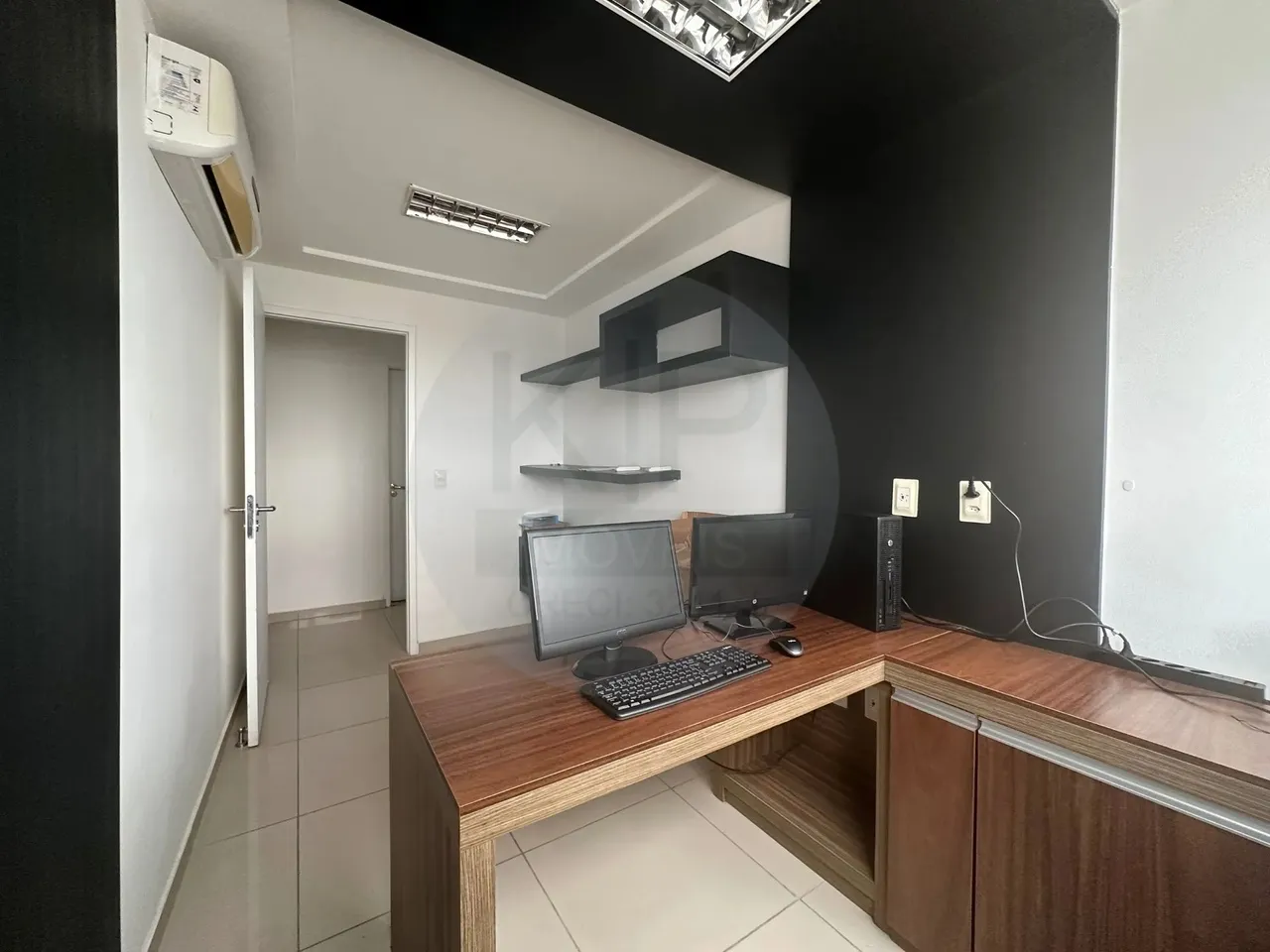 Sala Comercial Mobiliada para Aluguel no CTC Praticidade e Localização Estratégica!