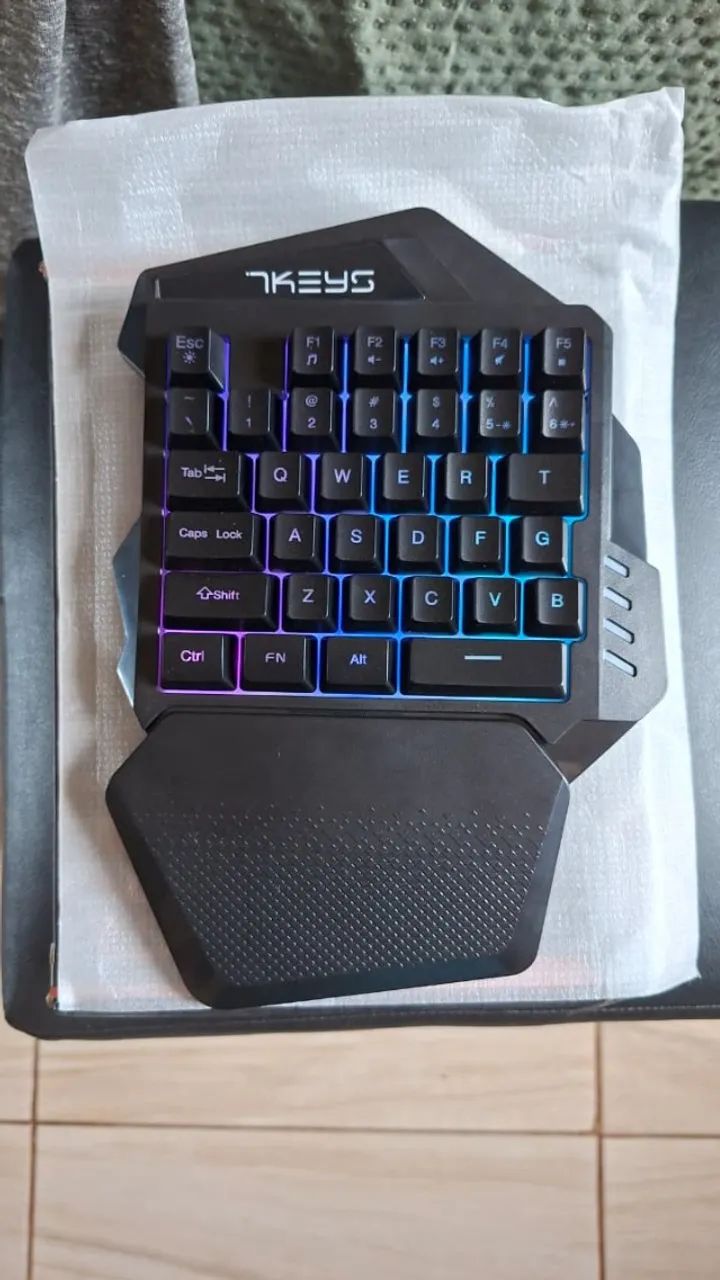 Mini Teclado 2.4G sem fio One Hand - Foto 5