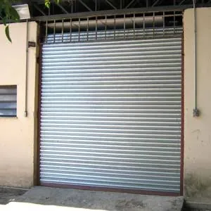 Porta de ferro