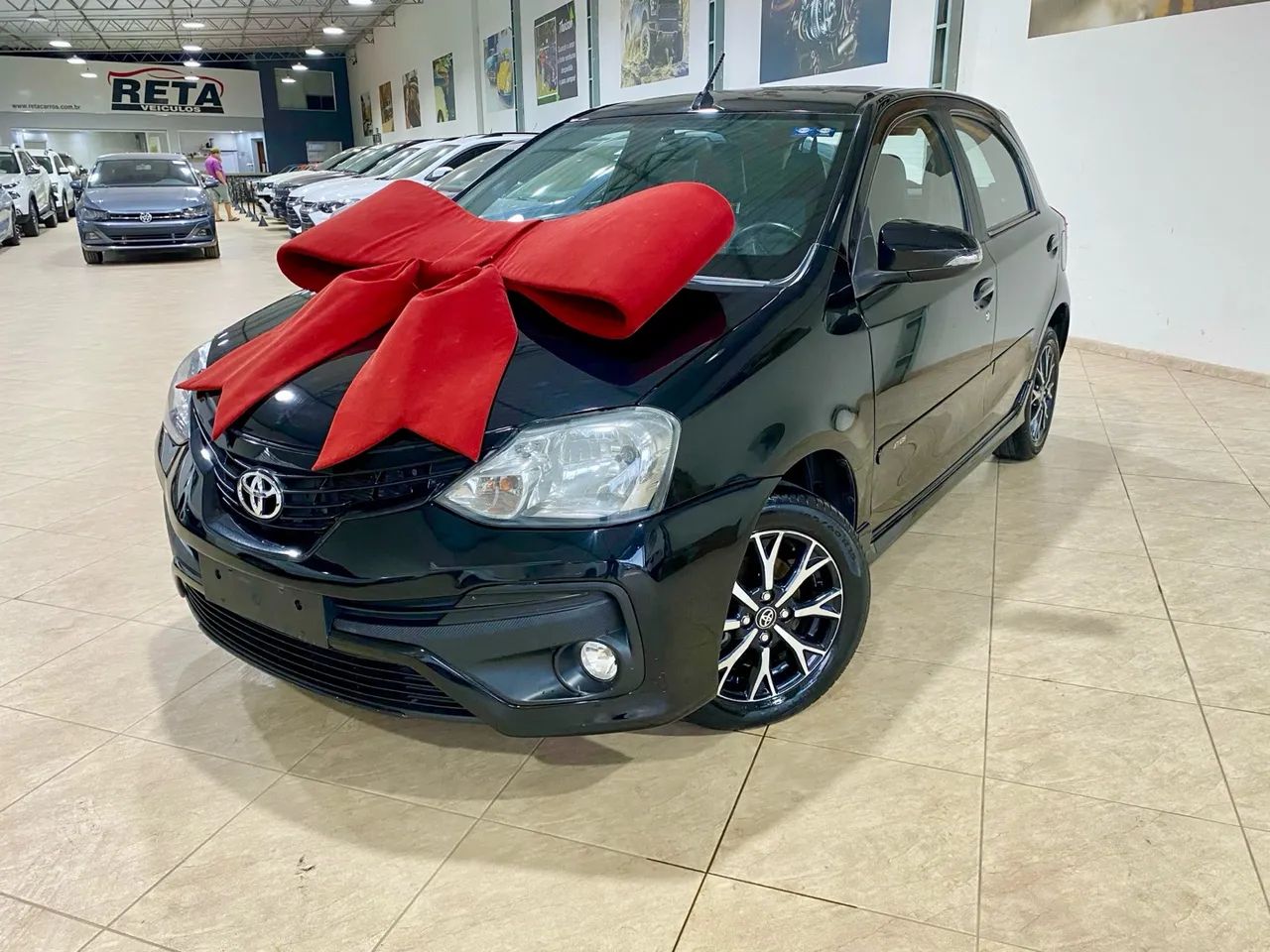 Etios Hatch Platinum 1.5 automático 2016/17