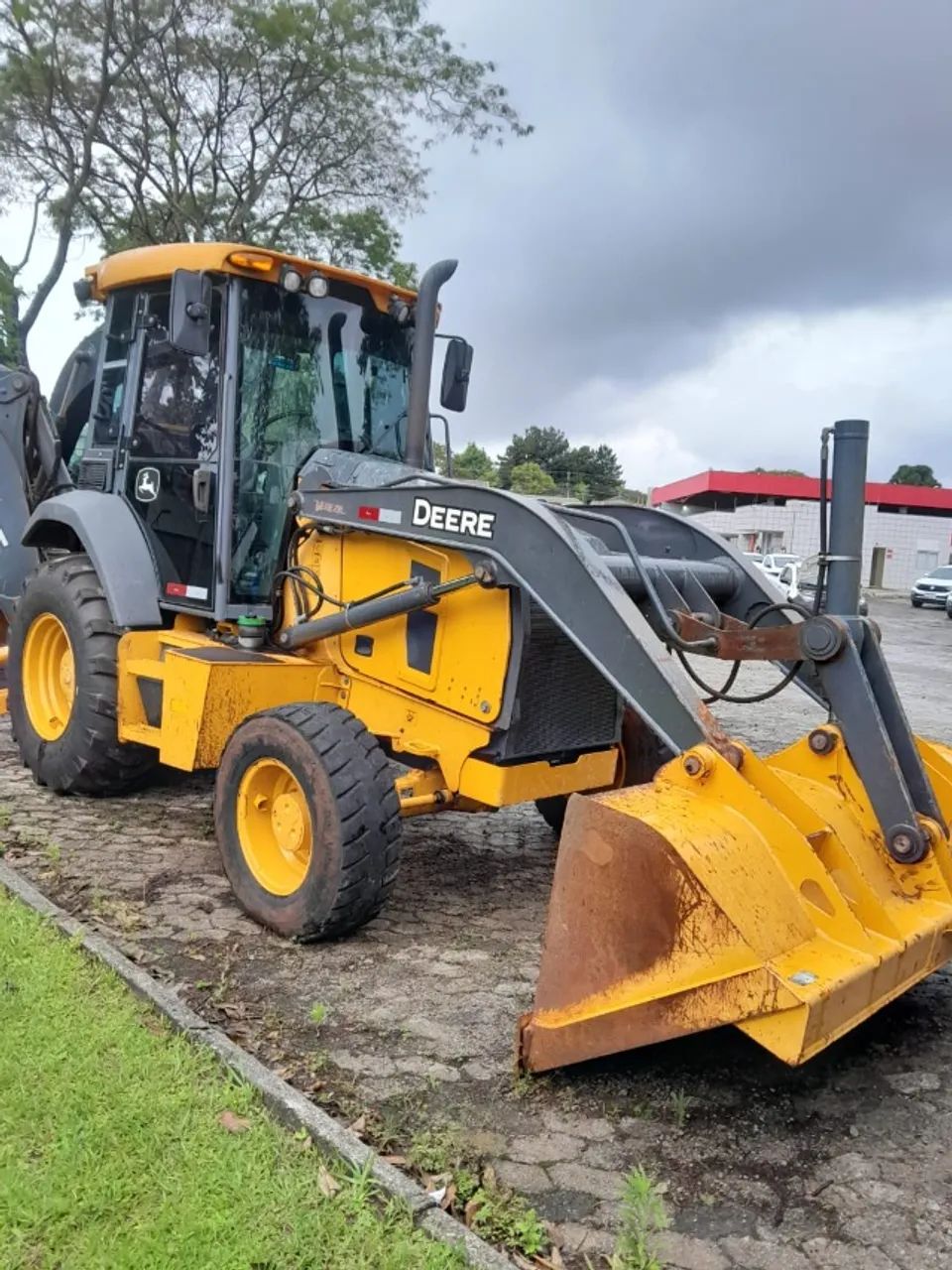 retroescavadeira Jhon Deere 310 L