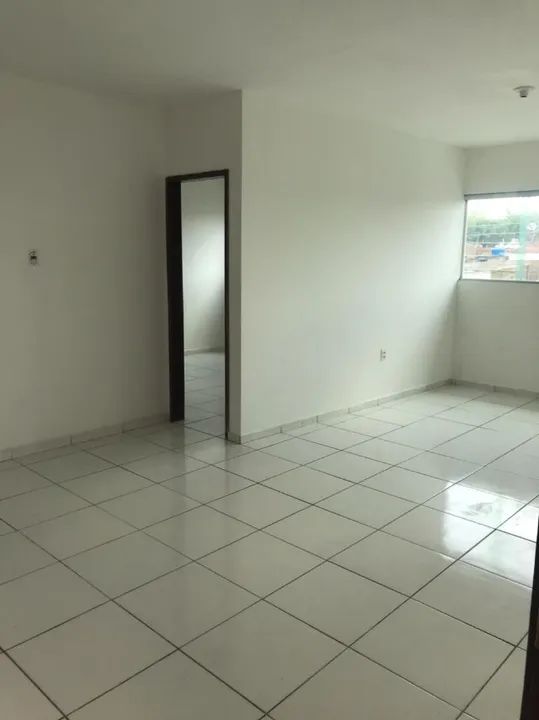 Aluga-se apto por trás do Colégio Panorama