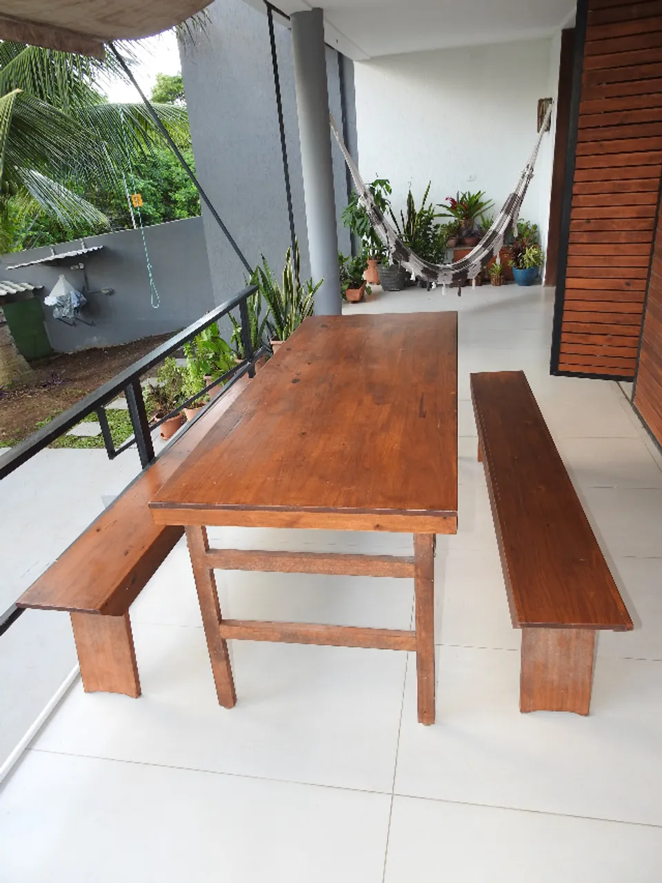 mesa para jardim Tramontina com pés dobráveis