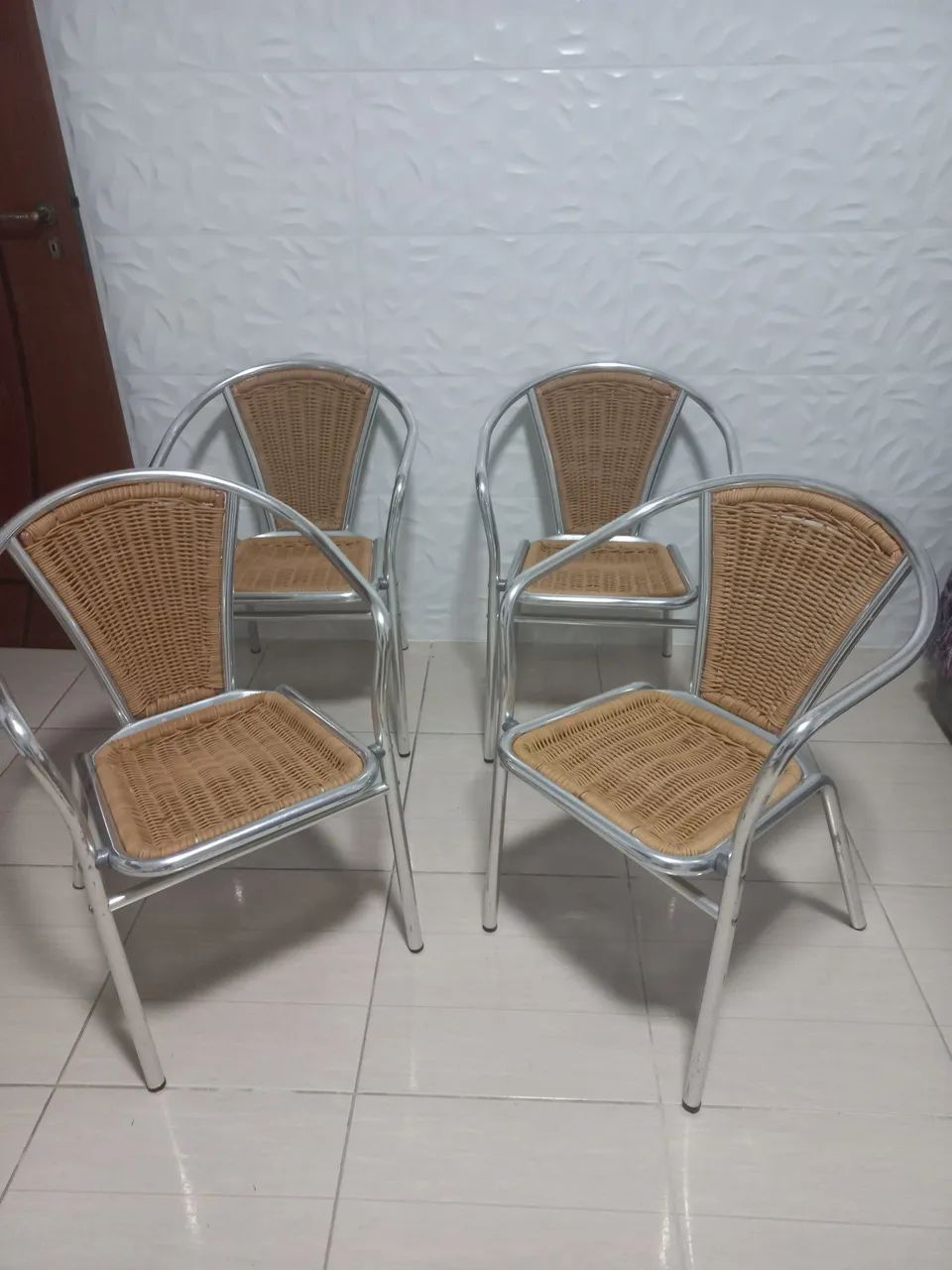 Quatro Cadeiras de Alumínio com Assento em Palhinha - Foto 3