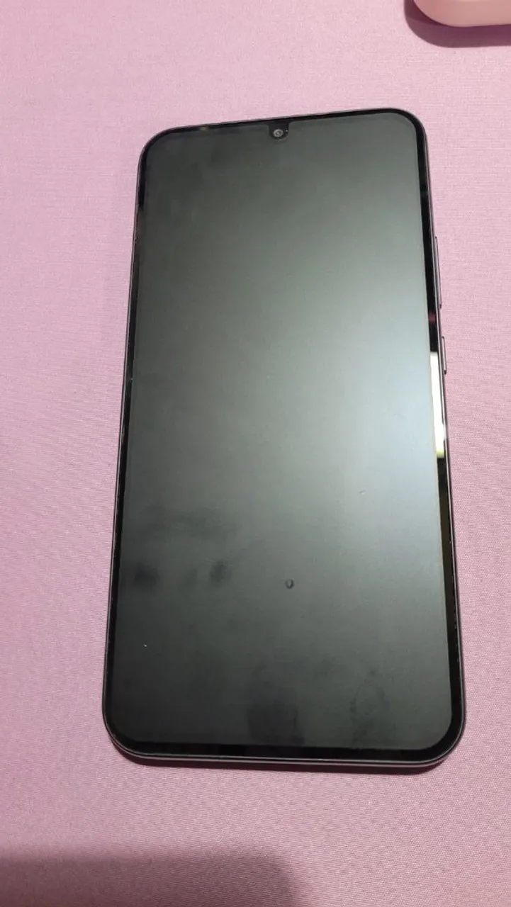 Vende-se sansung Galaxy a34 5g, na cor Preto fosco , em ótimo estado .
