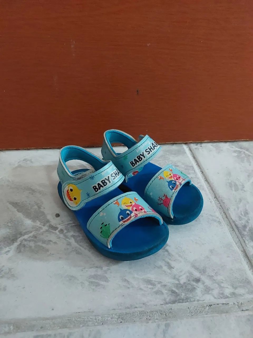 Sandálias Baby Shark - Tamanho 19