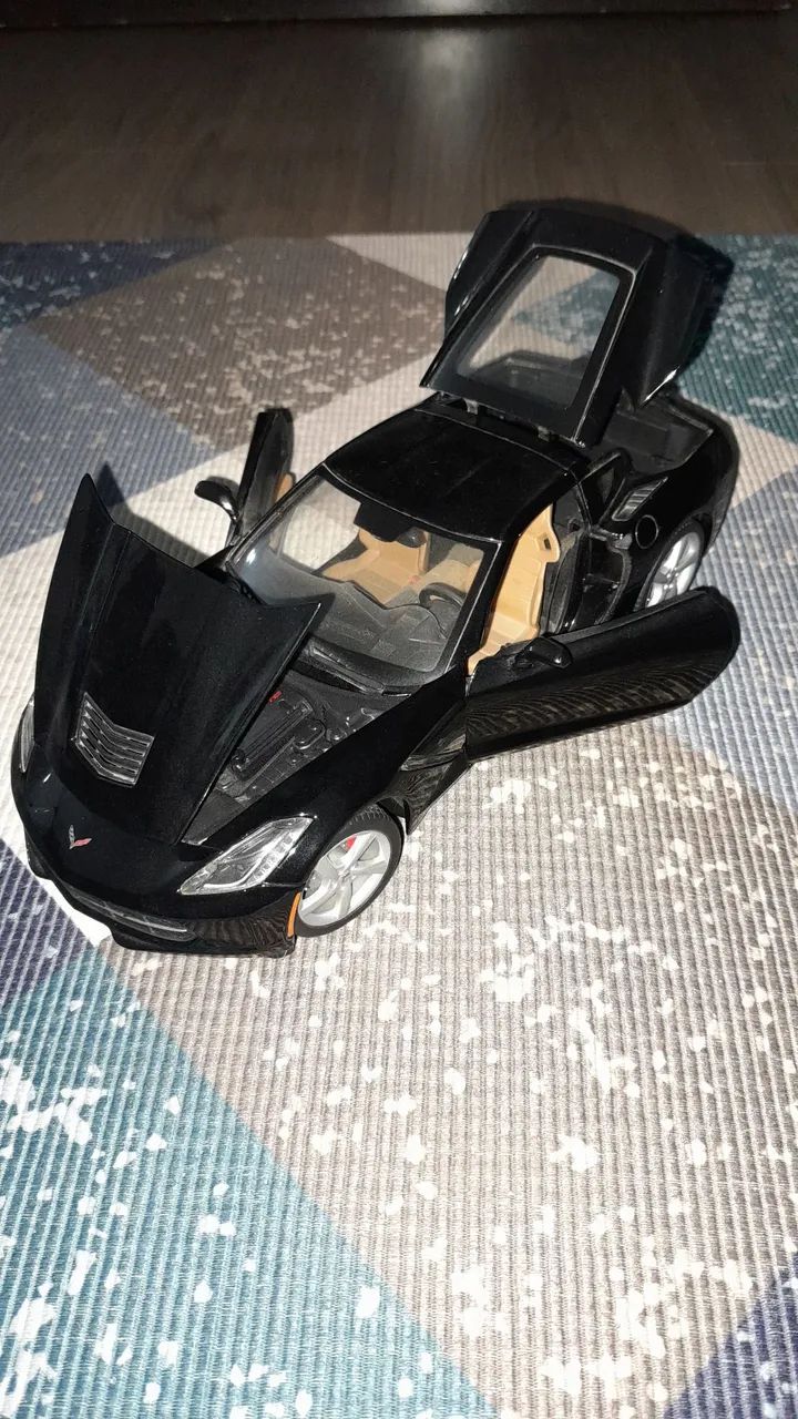 Miniaturas 1/18 Maisto - Modelo de Carro em Escala - Foto 6