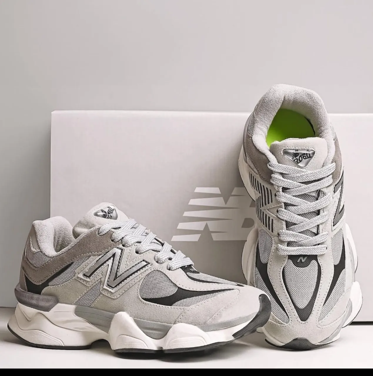 Tênis New Balance 9060 Cinza - Novo, Linha premium