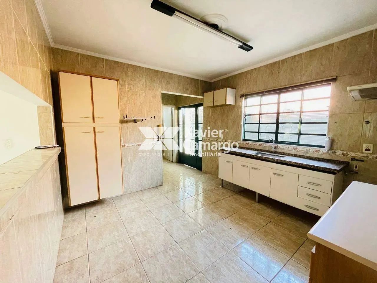 Casa à venda com 03 quartos no Jardim Mirassol