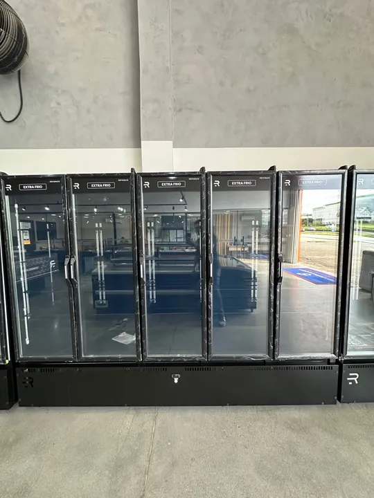 Geladeiras Industriais Refrigeradas 5 portas full Balck refrimate