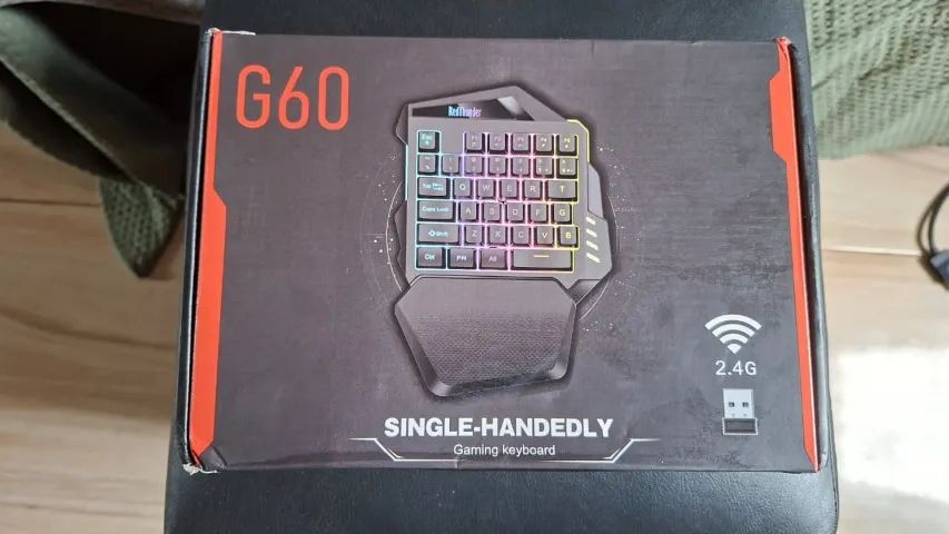 Mini Teclado 2.4G sem fio One Hand - Foto 3