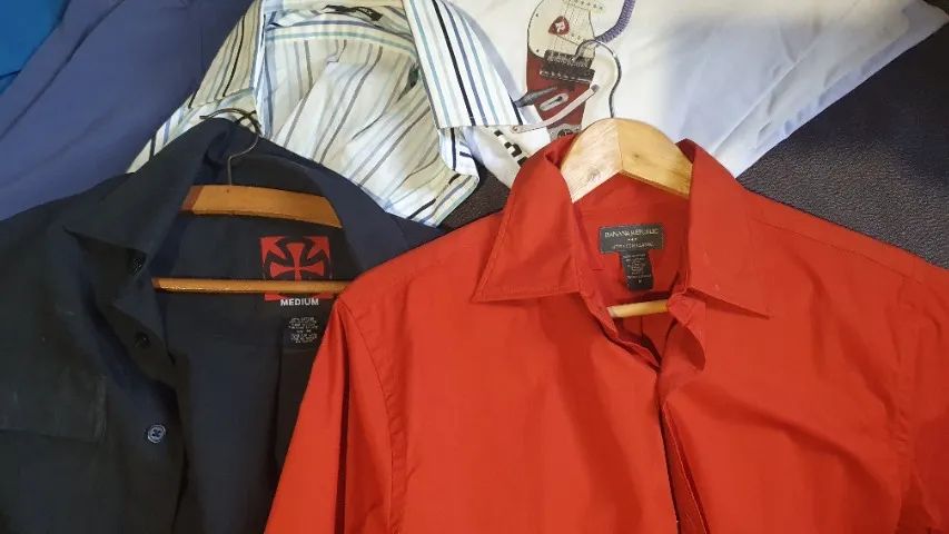 Lote de Camisas e Camisetas - Foto 4