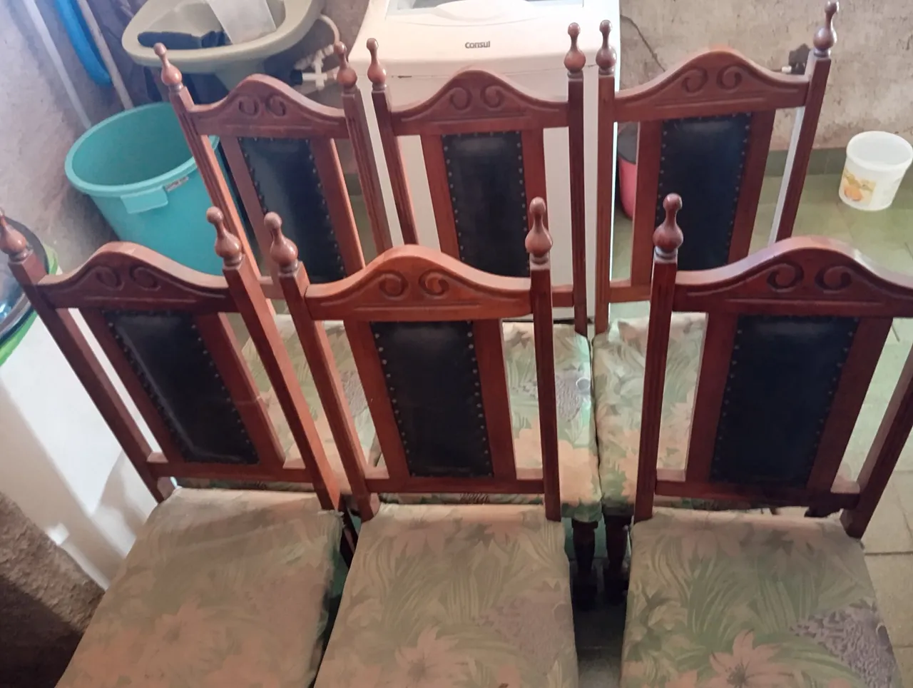 Conjunto de Cadeiras de Jantar Clássicas