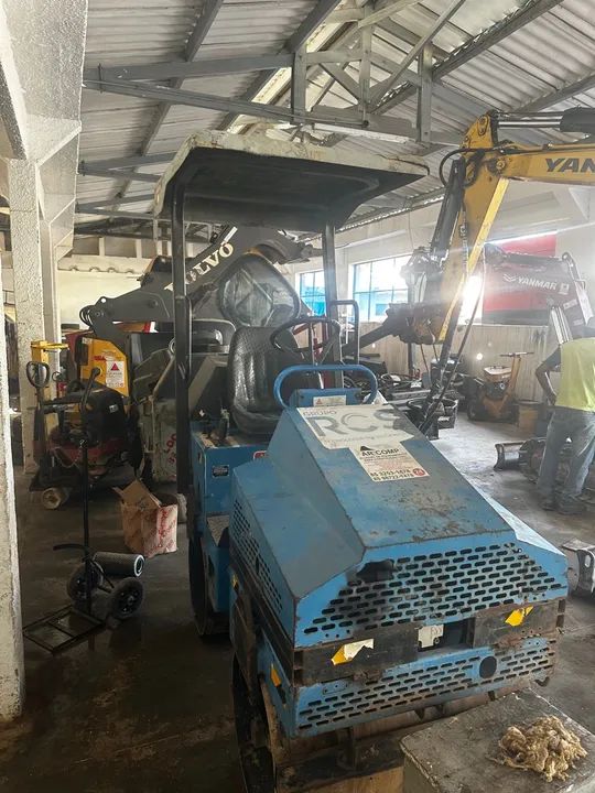 Rolo compactador de solo usado