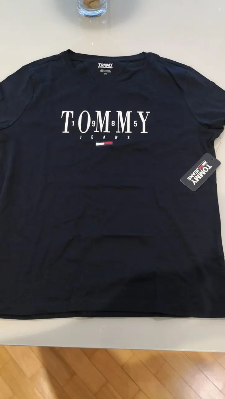 Camiseta Tommy Hilfiger - Foto 2